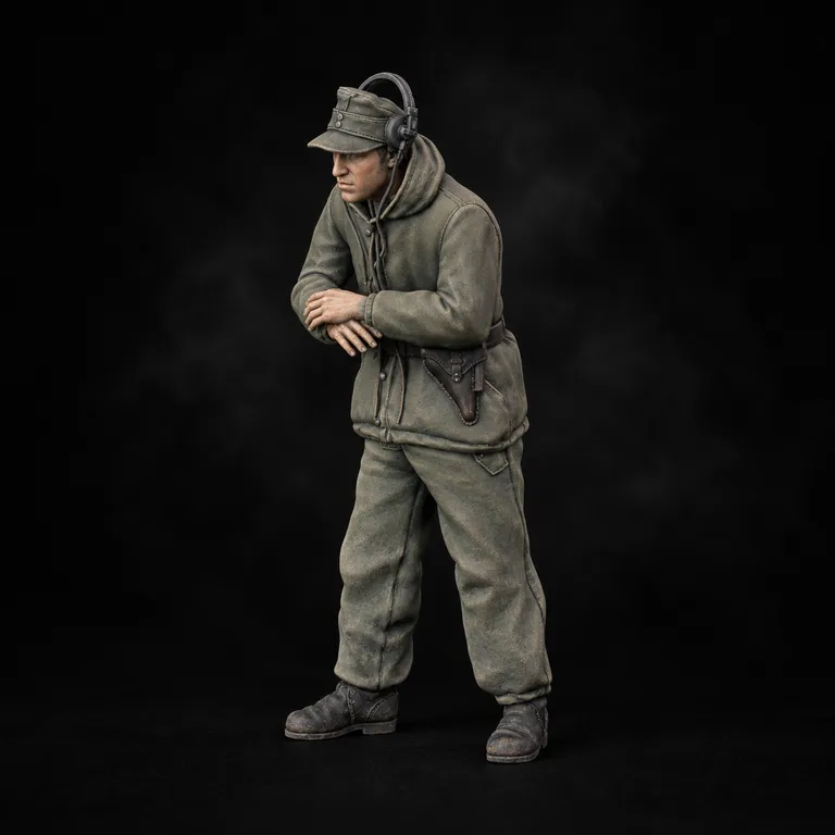 Winter Tank Crew Figure — painted miniature